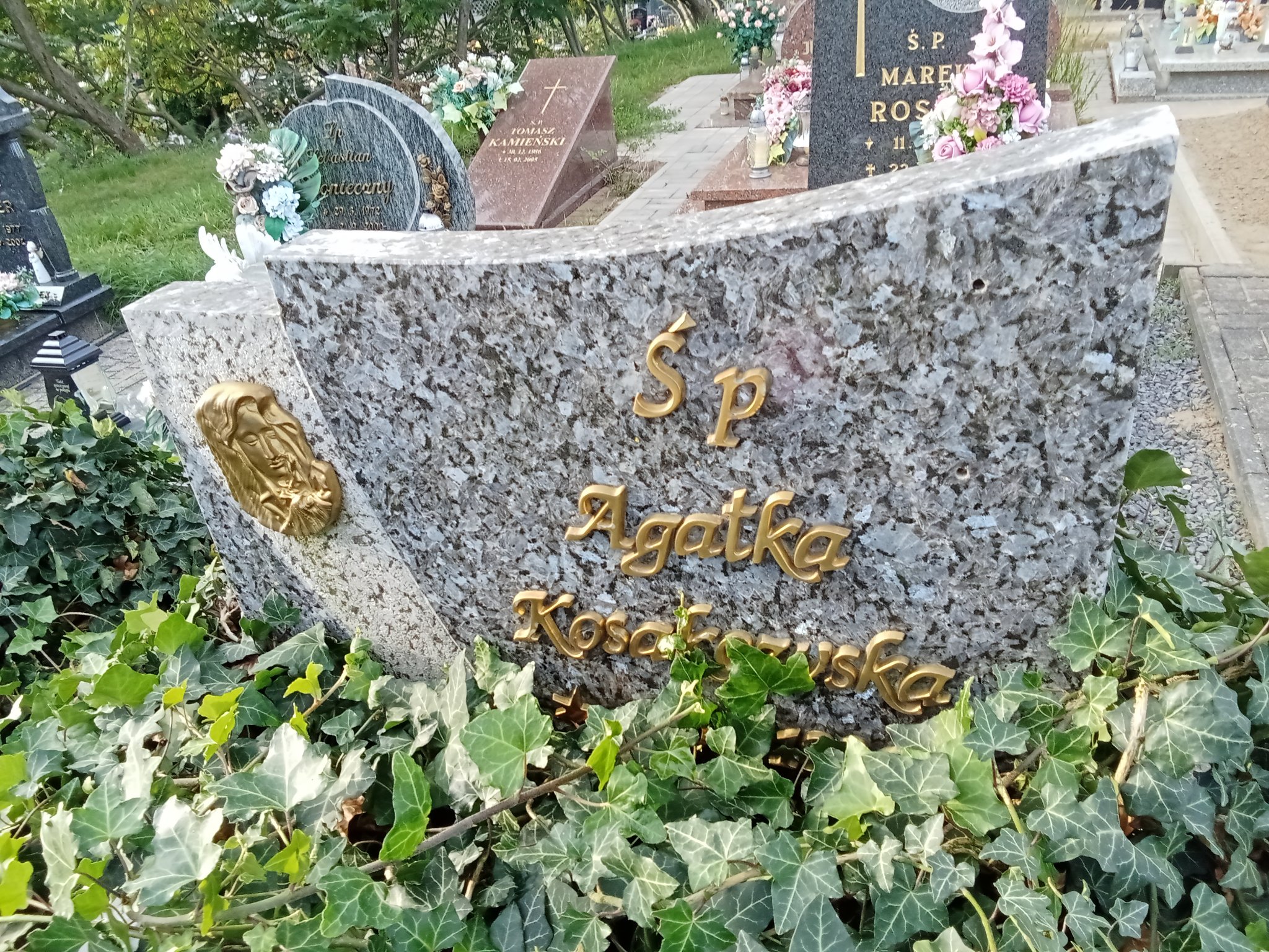Agata Kosakowska 1986 Murowana Goślina - Grobonet - Wyszukiwarka osób pochowanych